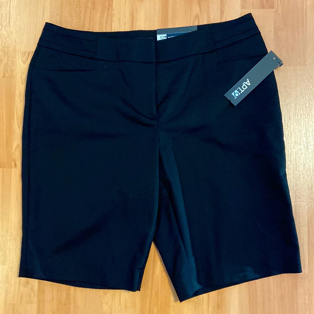 Apt 9 Bermuda shorts sz 10 NWT